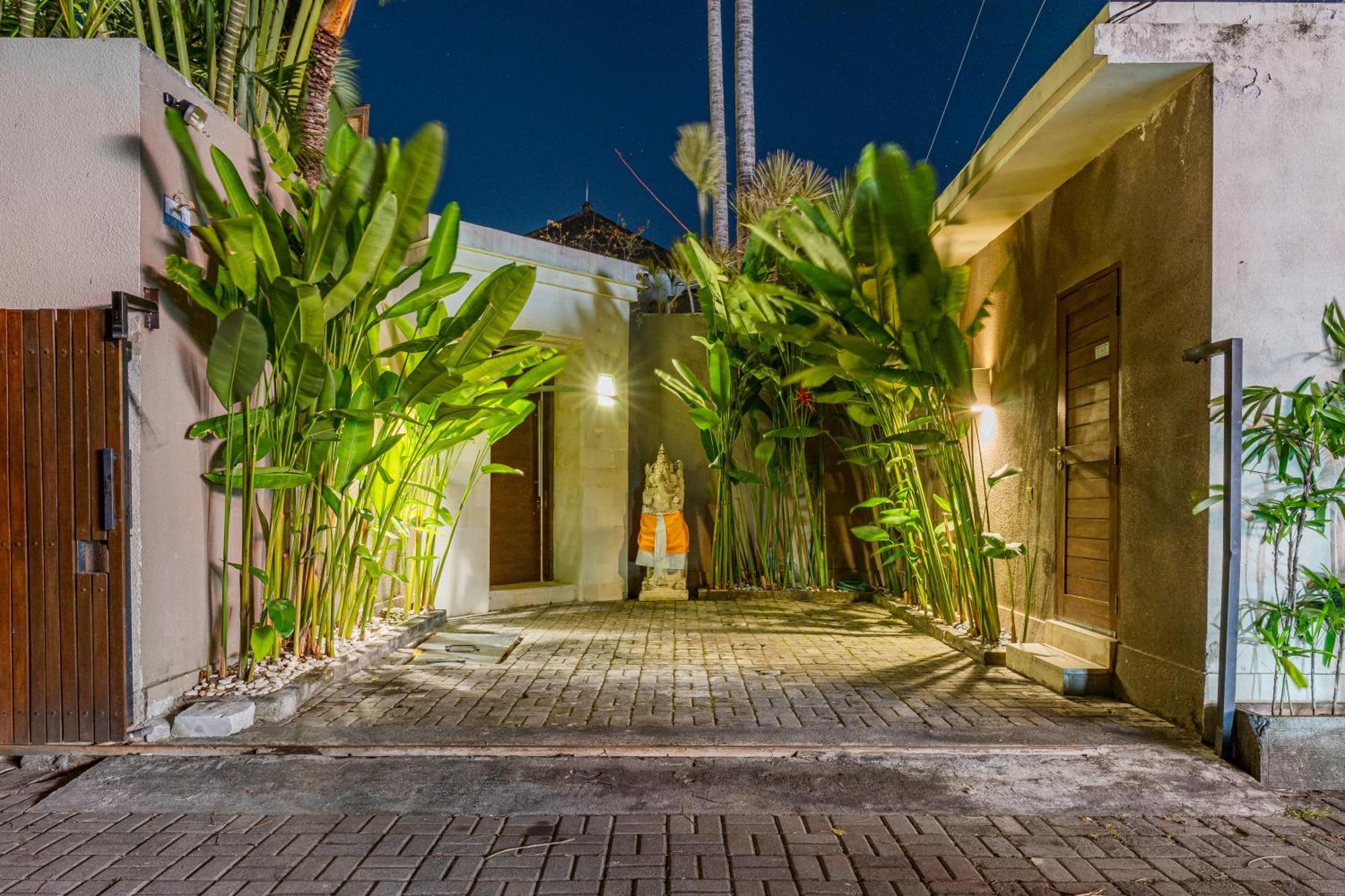 Luxury - Villa K - Central Seminyak エクステリア 写真